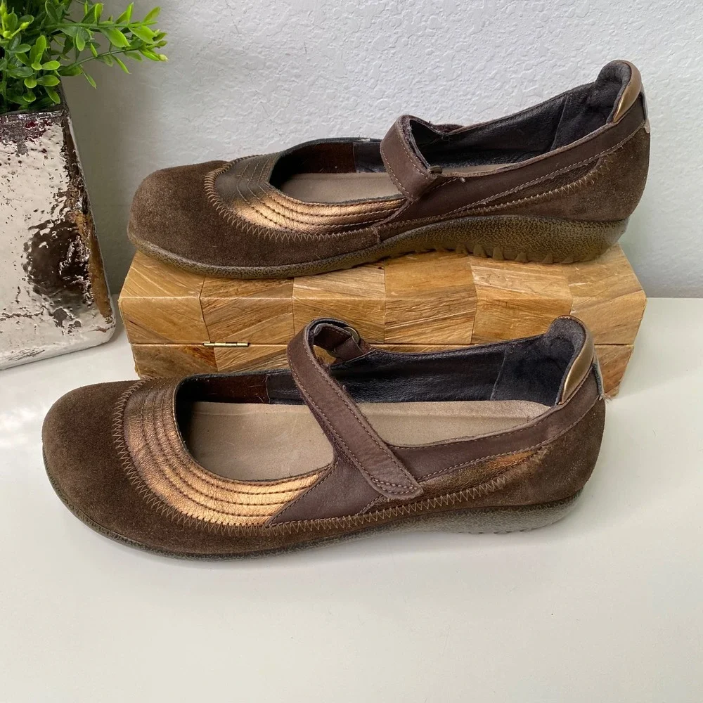 Naot Kirei Mary Jane Shoes Brown Suede Bronze Metallic Leather Strap EU 42 US 11